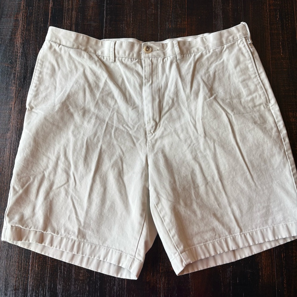Lands' End Men's Tan Flat Front Shorts